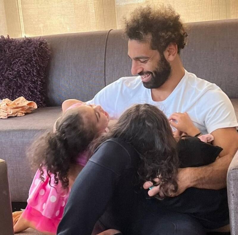 Mohamed Salah es un padre cariñoso.