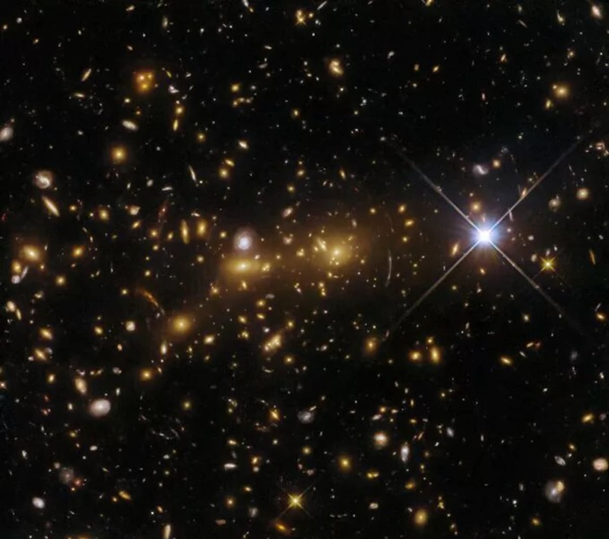 Así se ve el nuevo hallazgo. Créditos: @HUBBLE_space.