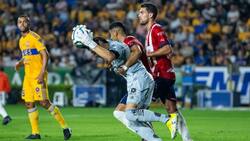 Nahuel Guzmán agrede al ‘Pocho’ Guzmán en el partido entre Tigres y Chivas