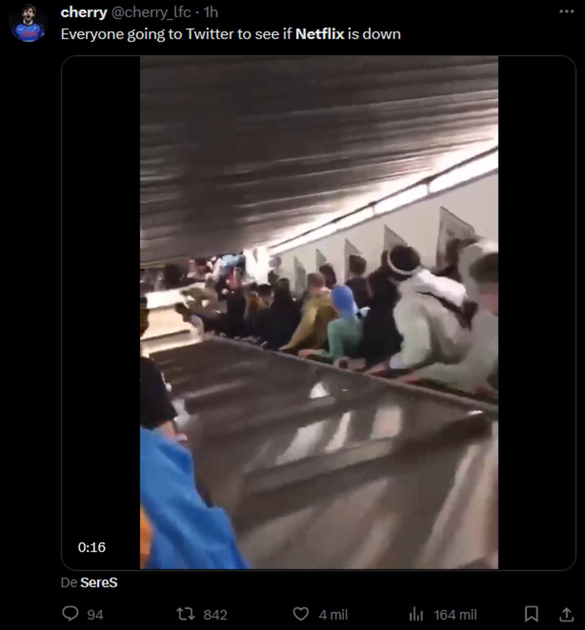 "Todos yendo a Twitter para ver si se cayó Netflix".