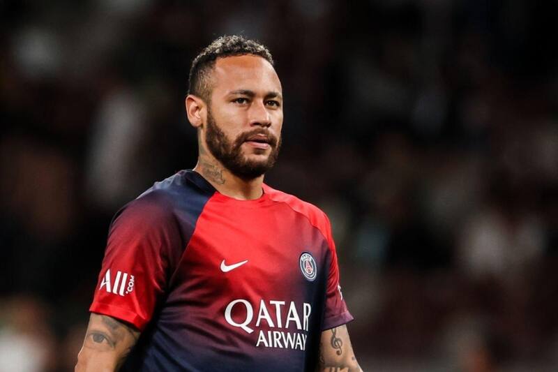 Neymar tiene contrato hasta 2027 en PSG