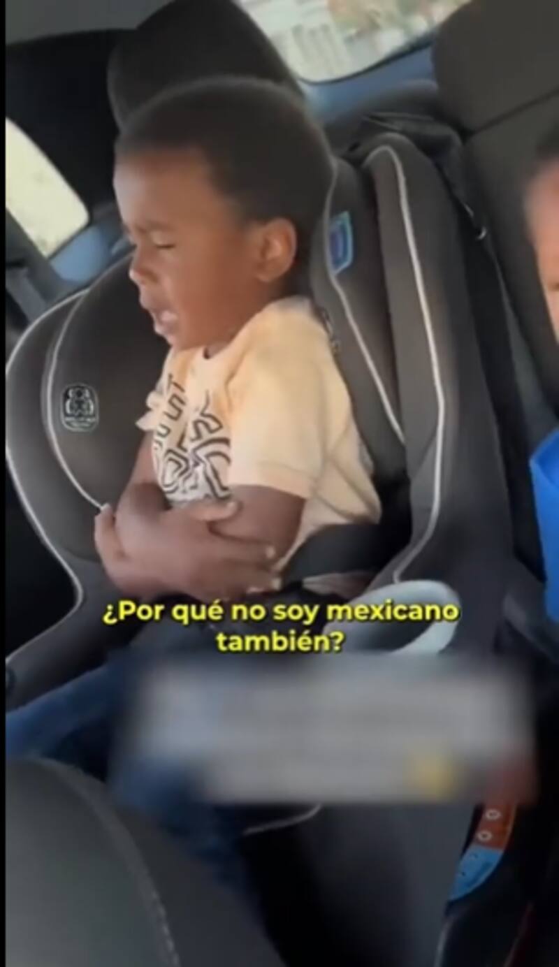 Este pequeño se robó los corazones de los mexicanos por su deseo de ser uno también.