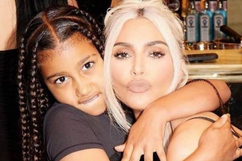 No es la primera vez que North West convive con Bianca Censori - Créditos: Instagram @kimkardashian