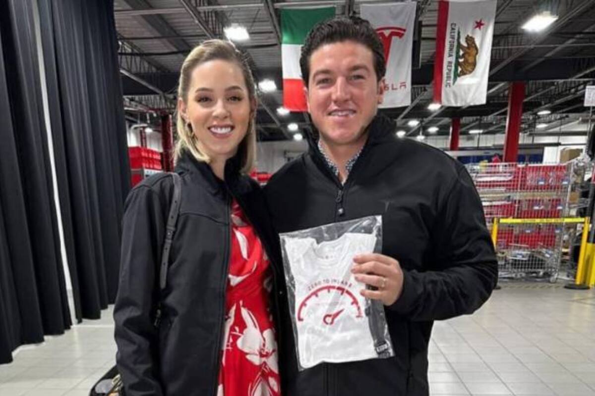 Esto fue lo que gastó Samuel García en el regalo de su esposa.