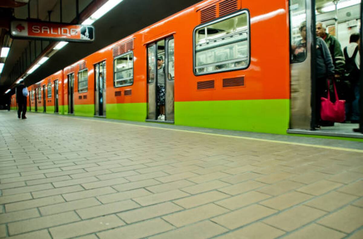 Reportan colapso en Líneas 3, 7 y B del Metro de la Ciudad de México