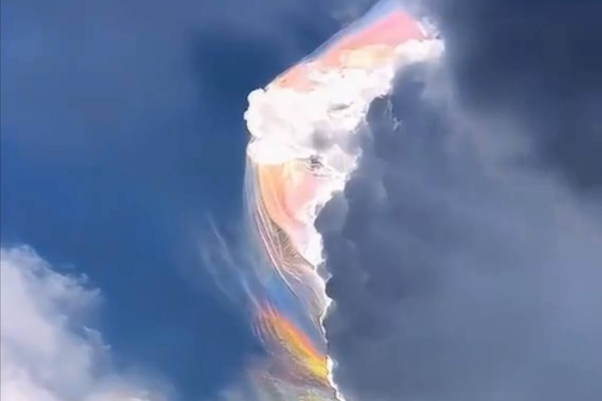 El fenómeno genera hermosos colores en el cielo.