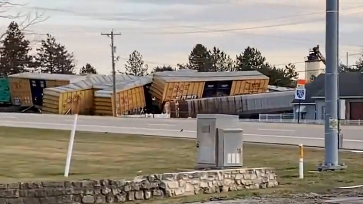 VIDEO | Tren de 200 vagones descarrila en Ohio: No se registran lesionados