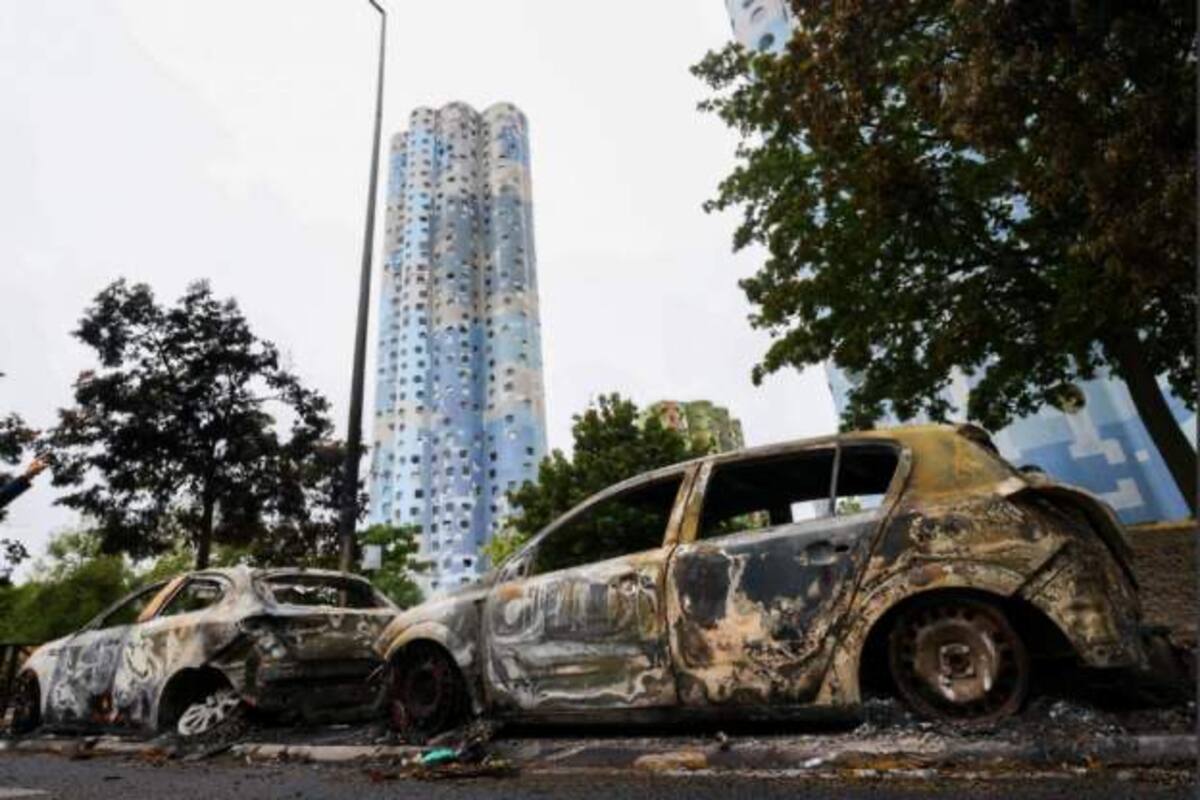 Manifestantes han incendiado vehículos y edificios. Créditos: @AguilaGorda1776