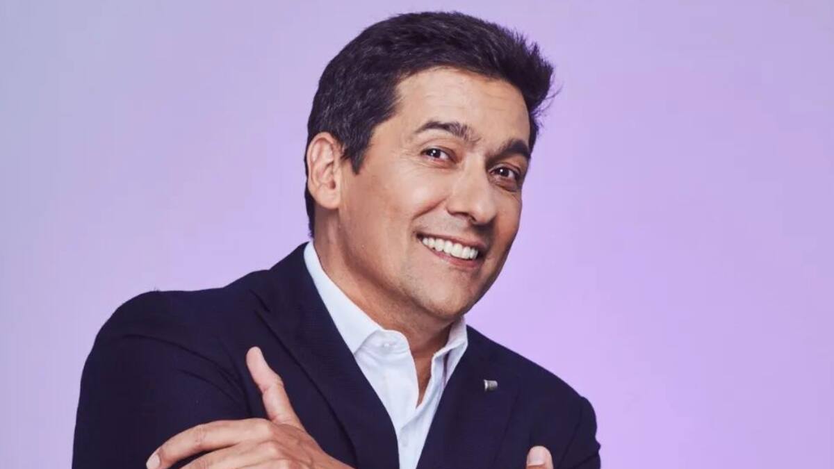 Rafael Araneda da nuevo salto internacional: animará gala de importante premiación