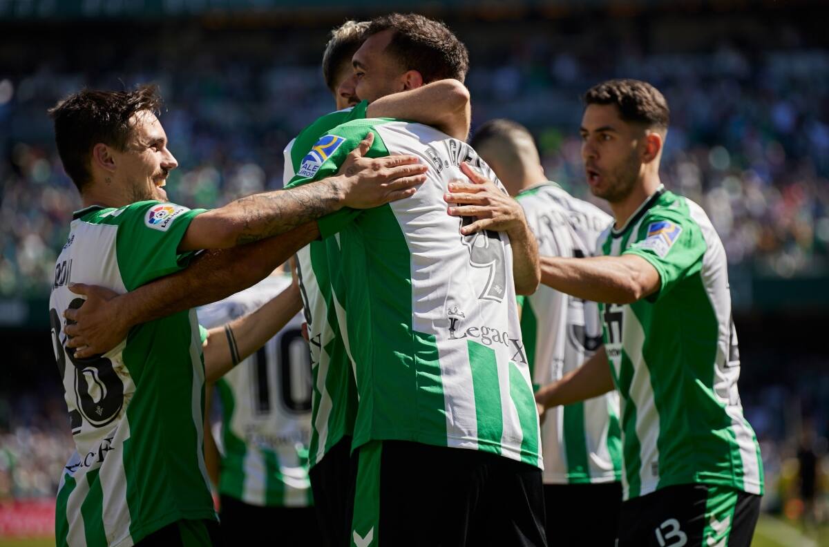 De figura a reserva: el Betis de Manuel Pellegrini ya tendría a su primer “cortado” para la próxima temporada