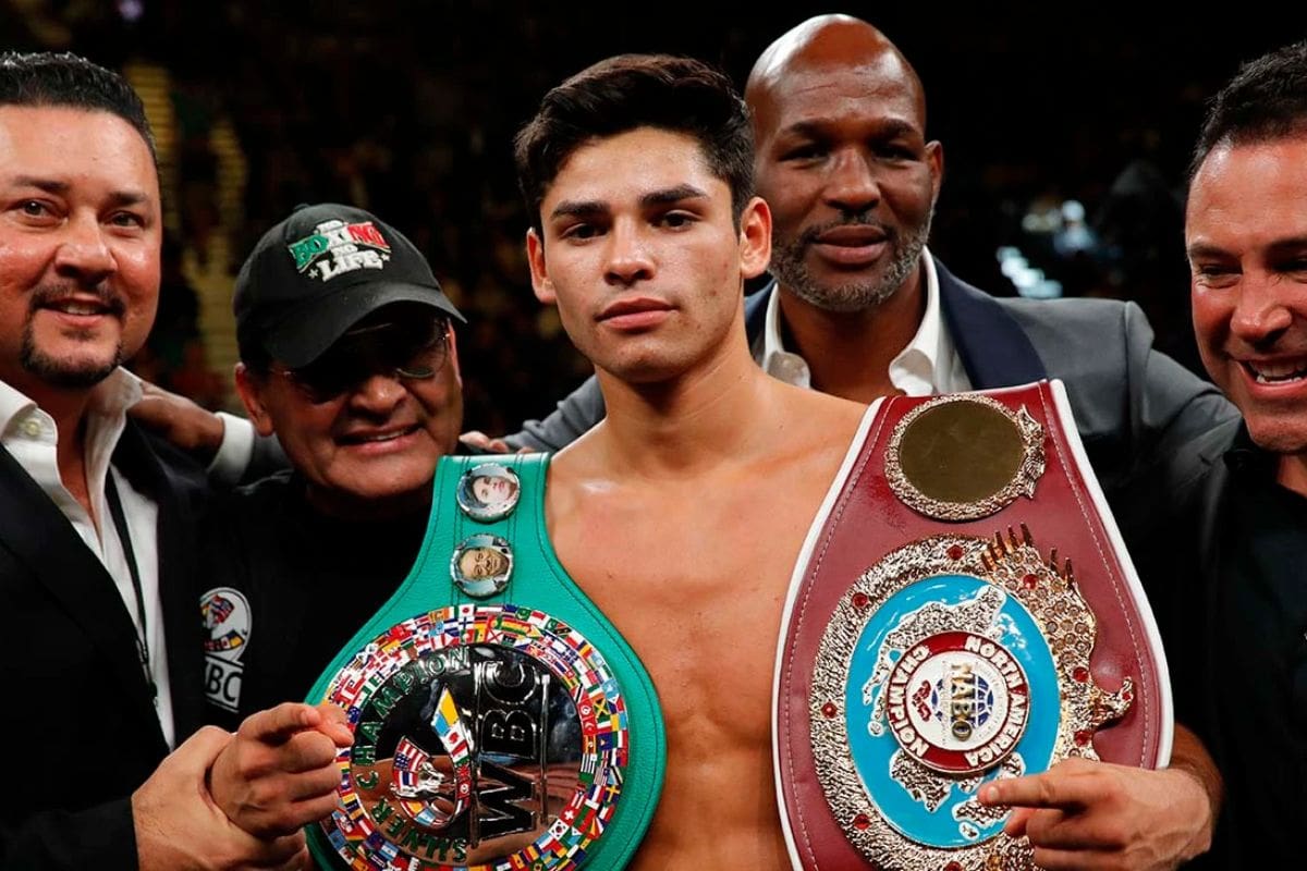 se encuentra en litigio contra Óscar de la Hoya por incumplimiento de contrato (Twitter)