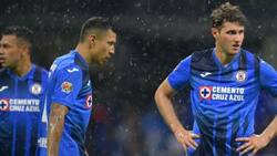 Santiago Giménez arremete contra la directiva de Cruz Azul tras la salida del ‘Cata’ Domínguez