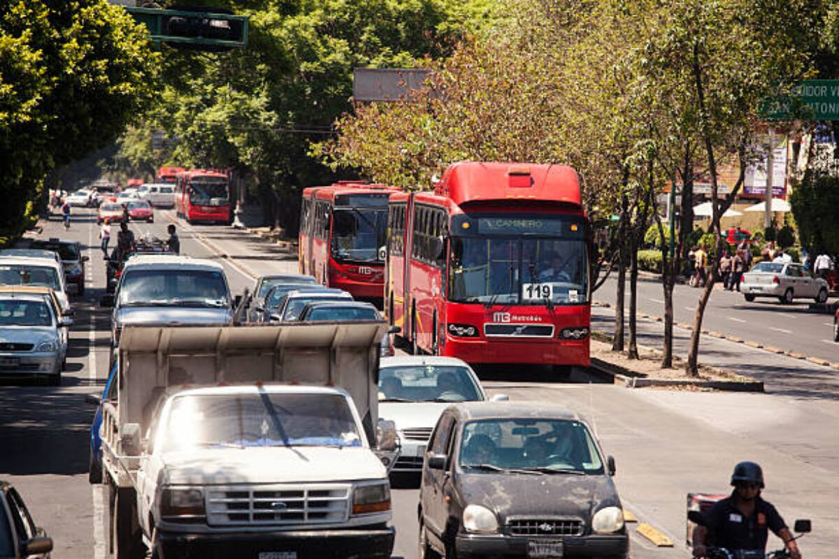 Horarios de Metro y Metrobús en Semana Santa.