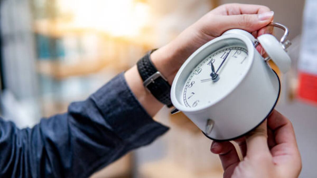 Cambia tu reloj el 12 de marzo.