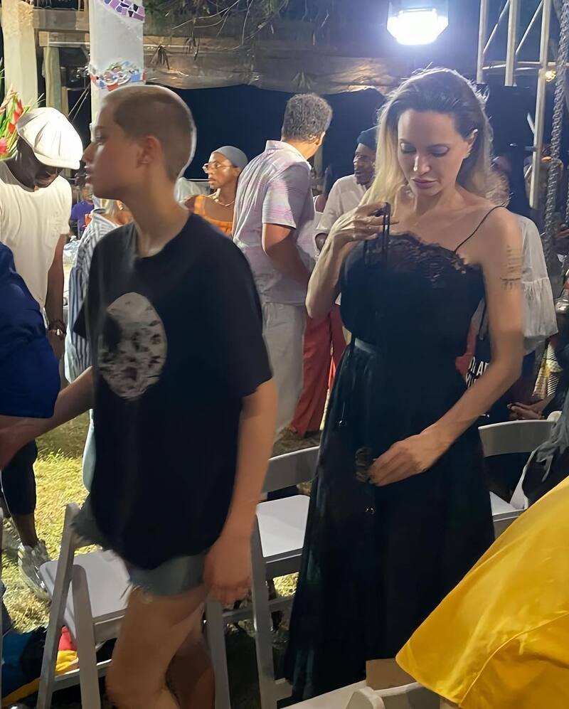 La hija biológica de Angelina Jolie y Brad Pitt se ha redefinidio los estereotipos de la moda sin querer.