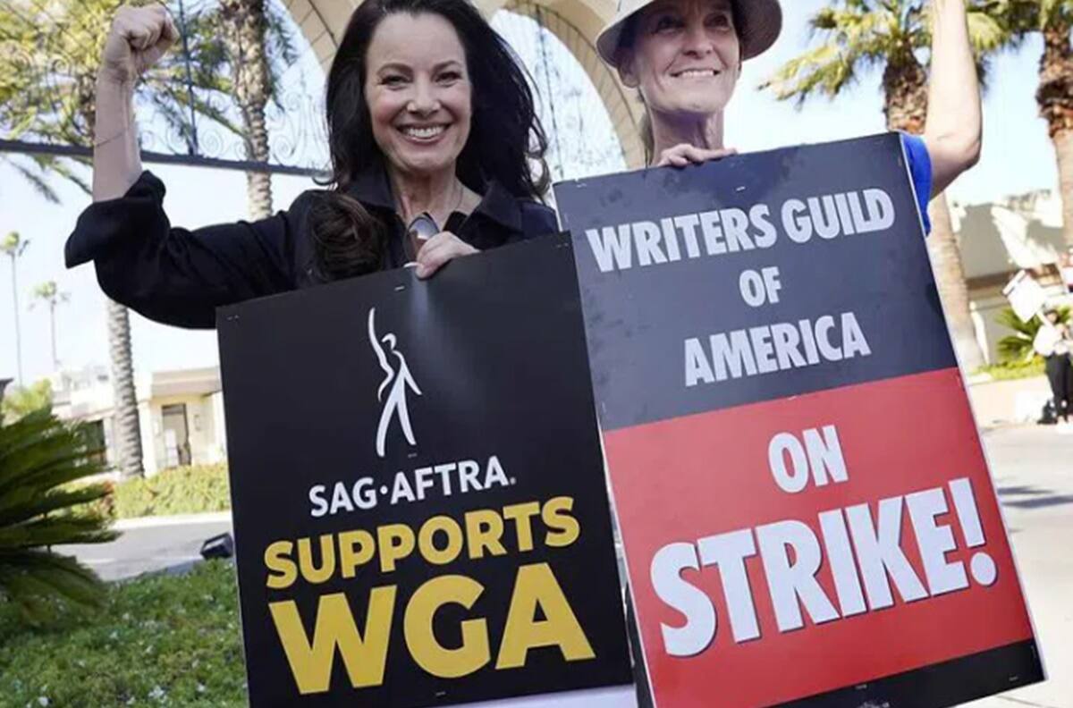 Actores de Hollywood se unen a huelga histórica de la industria del entretenimiento en EU