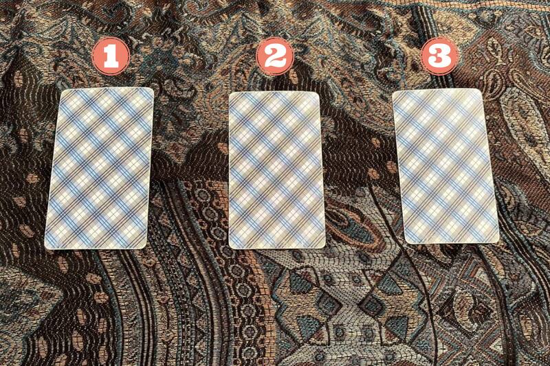 Elige una de las cartas del Tarot y recibe un consejo para este 5 de junio.