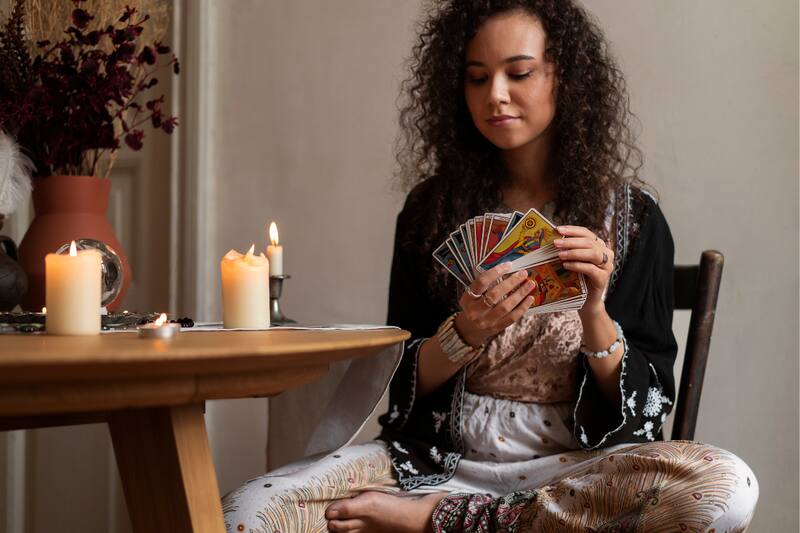 Elige una carta y descubre un consejo para hoy 5 de agosto.