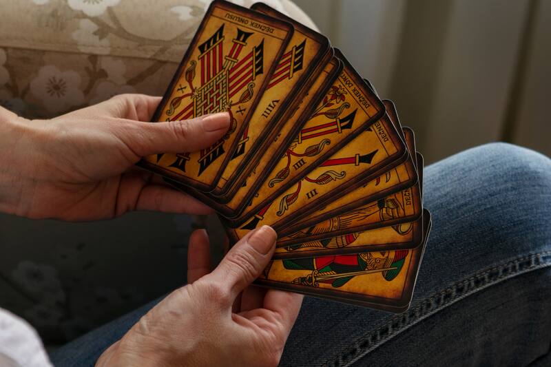 Conecta con tu intuición y elige una carta que buscará aconsejarte este 9 de agosto.