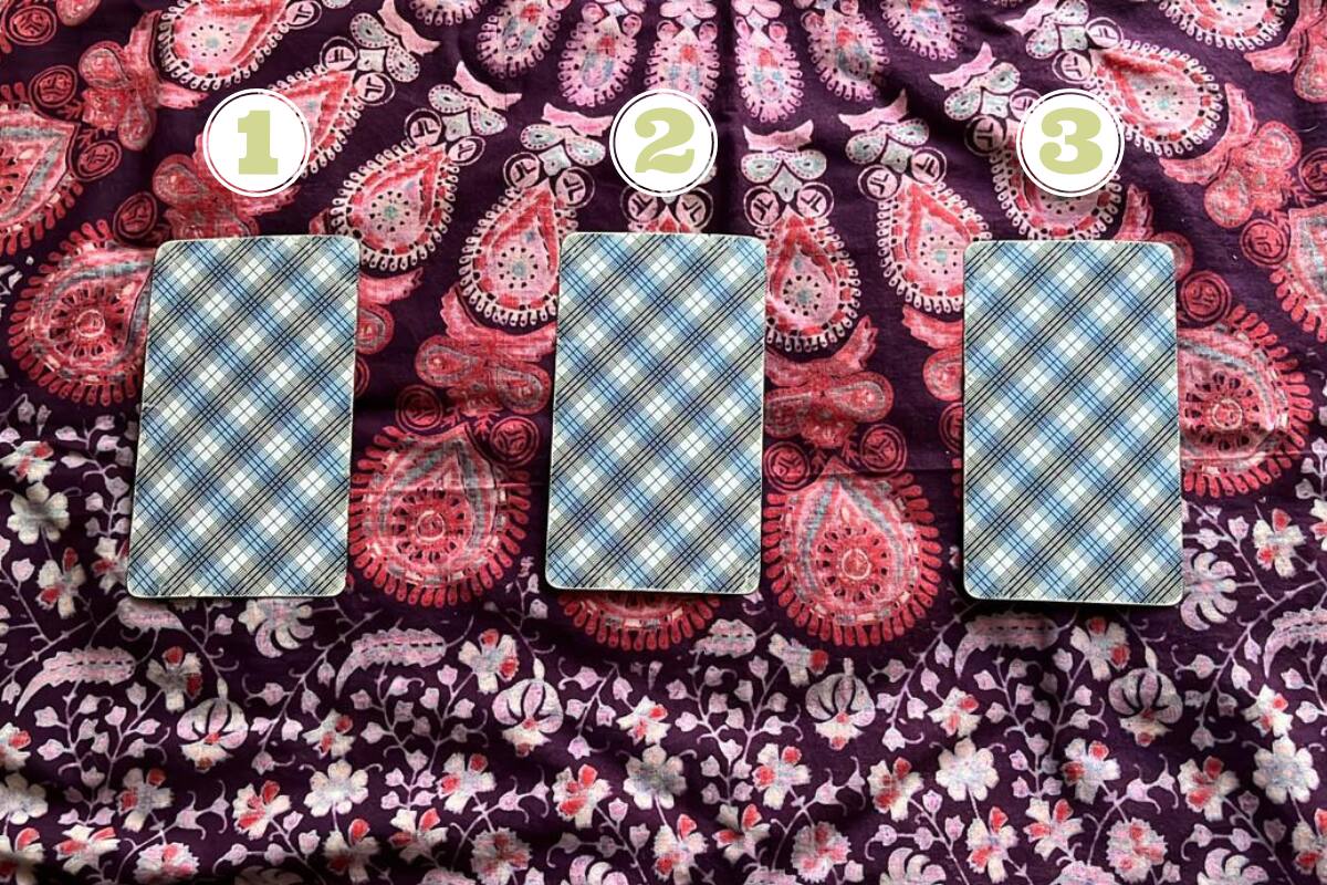 ¿Qué carta llama más tu atención? Escoge una y recibe un consejo para hoy.