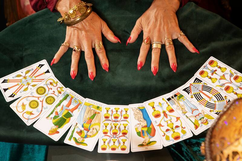 ¿Quieres un consejo para este 28 de junio? Escoge una carta y descúbrelo.