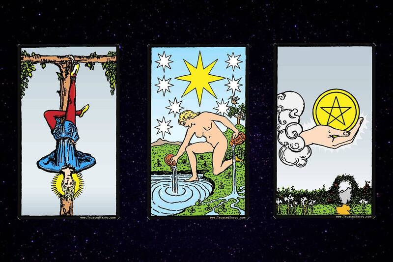 Acomodados de izquierda a derecha: El Colgado, La Estrella y As de Oros.