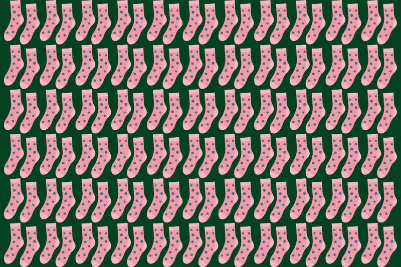 Ponte los lentes y encuentra los dos calcetines diferentes.