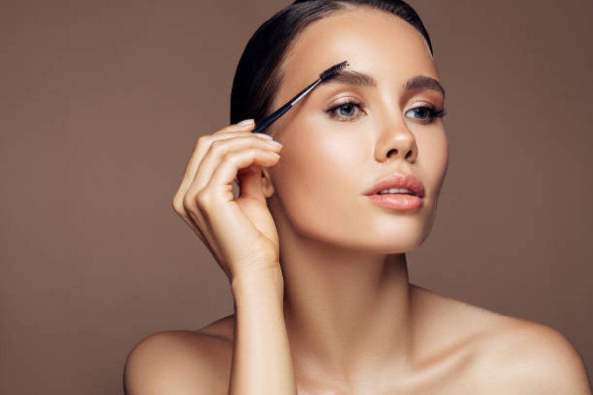 Esta solución natural te ayudará a tener cejas perfectas.