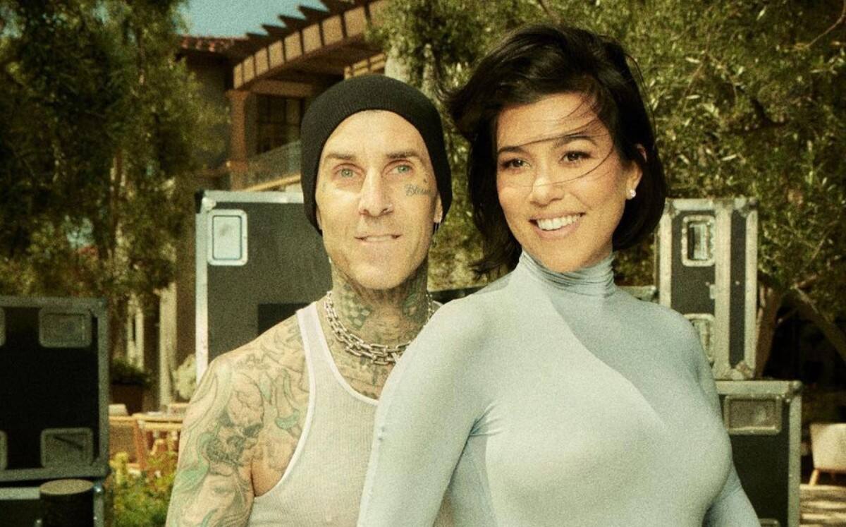 Según Page Six, Kourtney Kardashian habría sido hospitalizada y eso habría ocasionado que Blink-182 retrasara su gira en Estados Unidos.