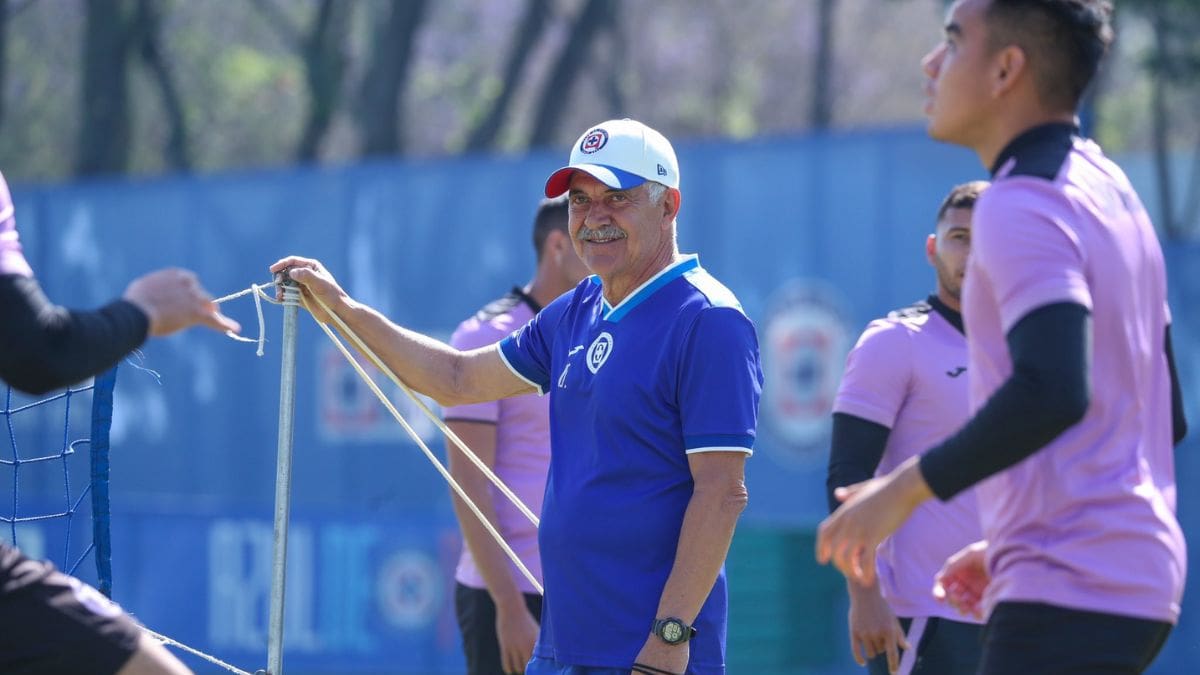 La alineación sorpresa que prepara ‘Tuca’ Ferreti con Cruz Azul para enfrentar a Pumas
