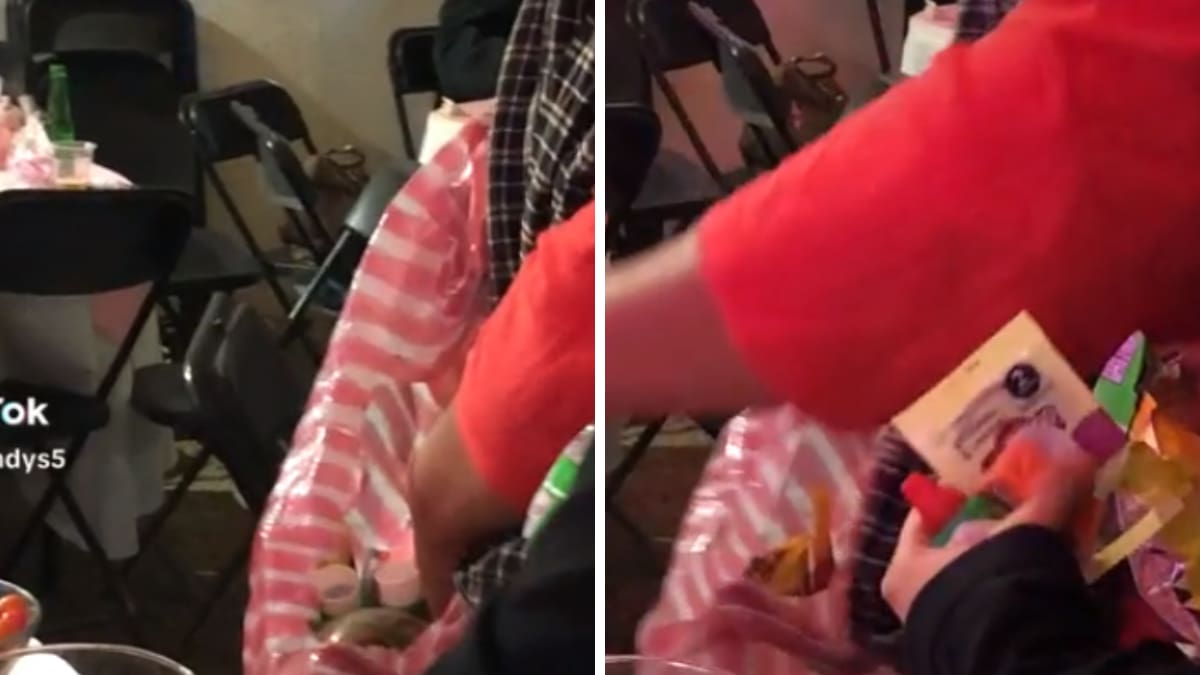 VIDEO| Mujeres se roban piezas de una mesa de dulces y se hacen virales