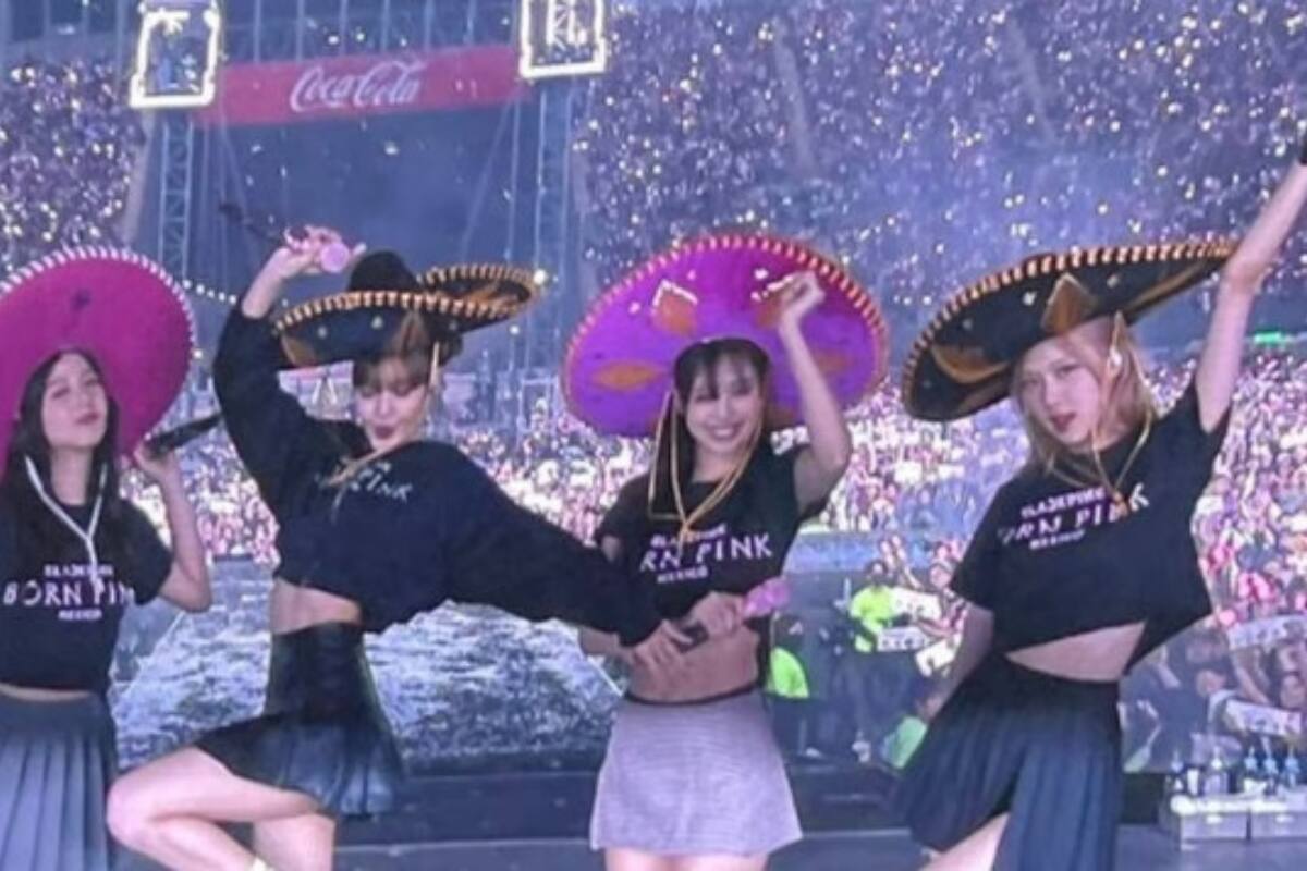 Usuarios en redes se quejan por pantallas de BLACKPINK en el Foro Sol.