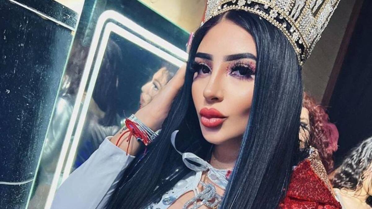 Bellakath denuncia el robo de una cartera con 80 mil pesos en el aeropuerto