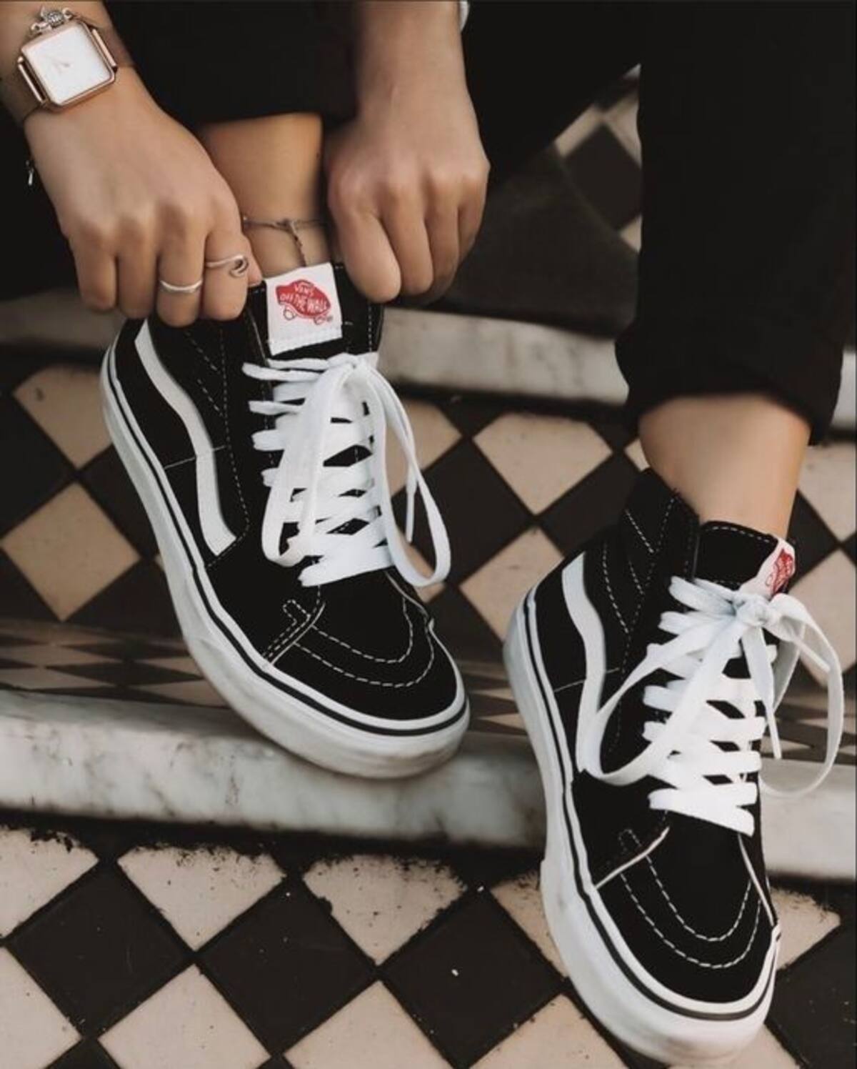 Tenis cómodos.