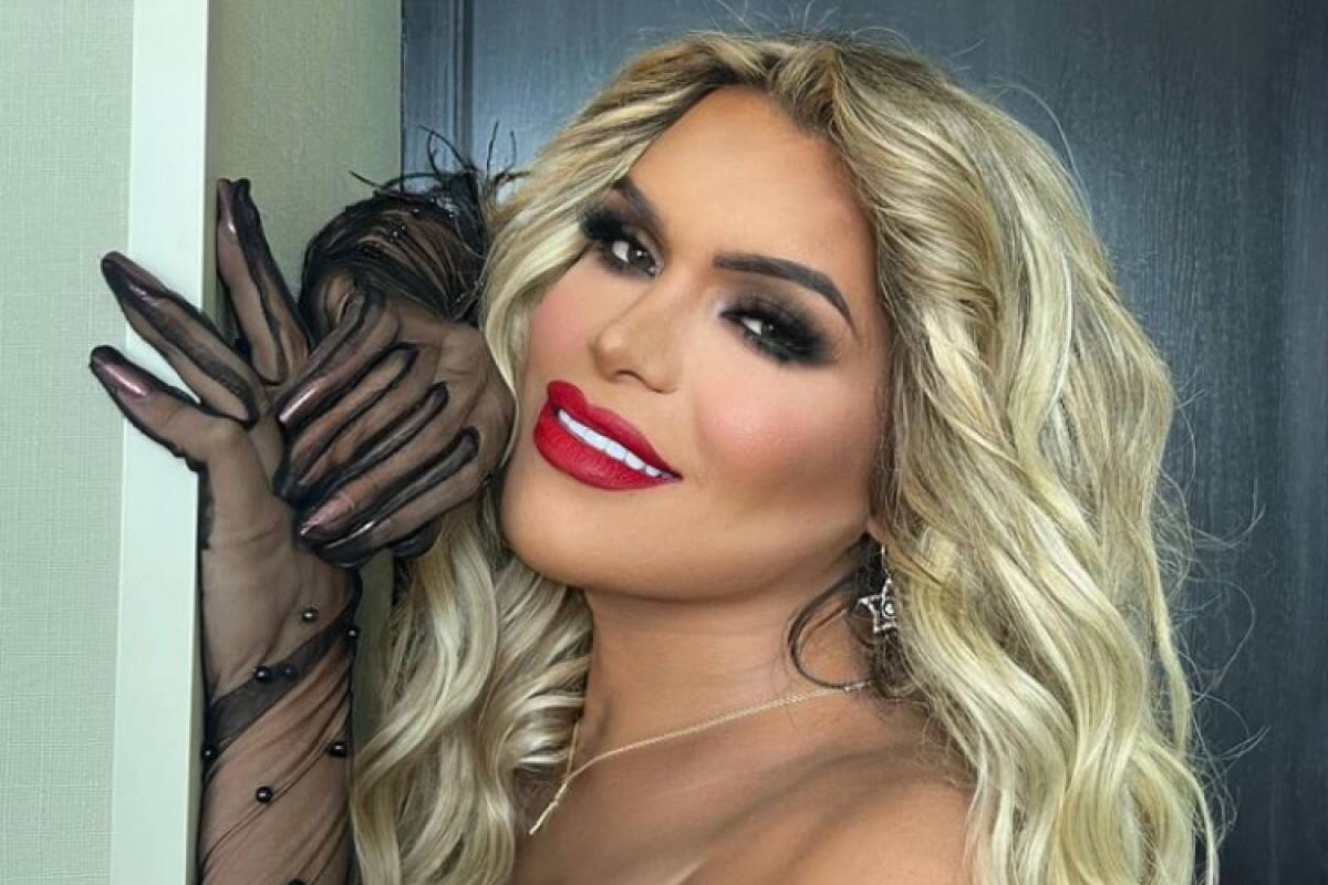 La integrante de Las perdidas y el modelo han protagonizado una historia de amor en las cámaras de LCDLFM.