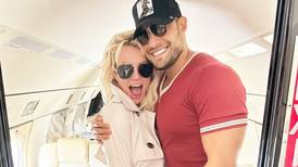 Aseguran que Sam Asghari, expareja de Britney Spears, no pudo “lidiar” con libertad de la artista tras fin de la tutela