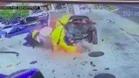 Video: Mujer choca en estado de ebriedad en gasolinera