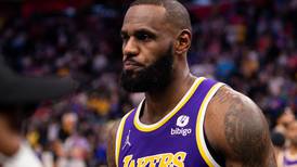 La reacción de LeBron James tras fracaso con Lakers