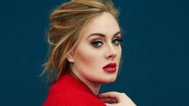 Adele admite que su nuevo disco es una carta dedicada a su hijo para contarle quién es