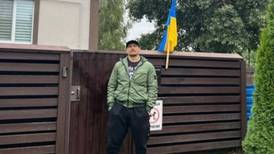 Oleksandr Usyk regresó a Ucrania y así luce su casa tras ser vandalizada por el ejercito ruso